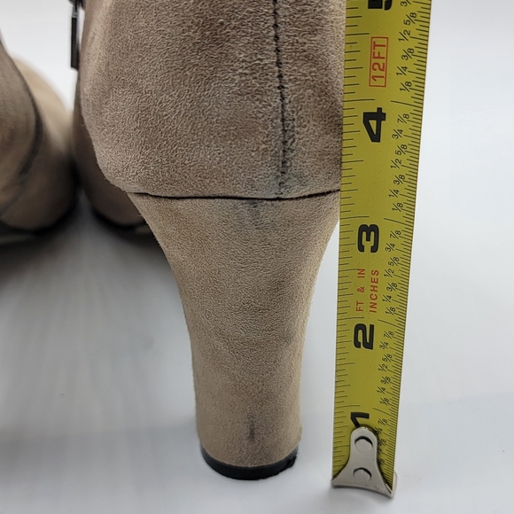 Nine West Suede Ankle Booties Size 10. #1340 - Picture 4 of 7